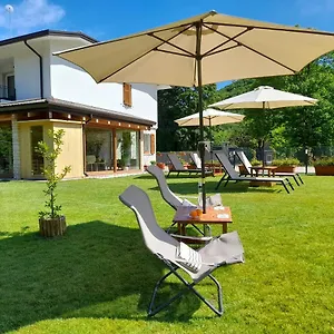 Miravallesuites Bed & Breakfast